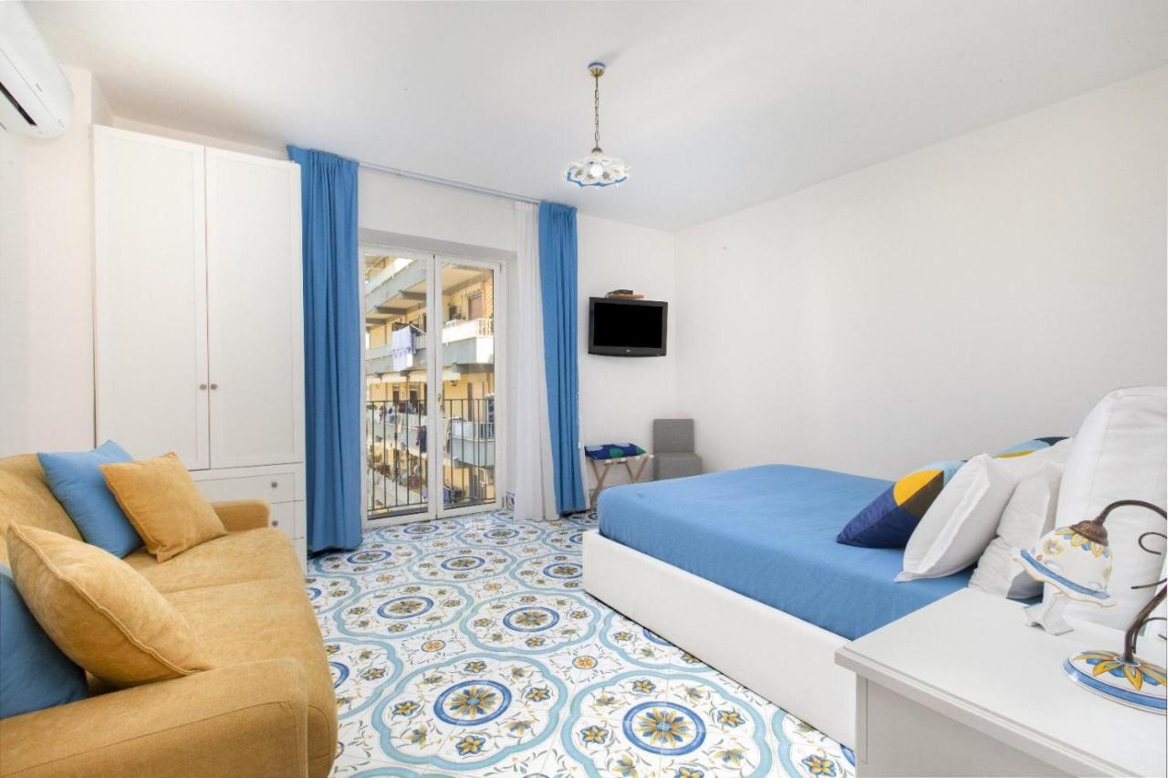 Millie Sorrento Suites Экстерьер фото